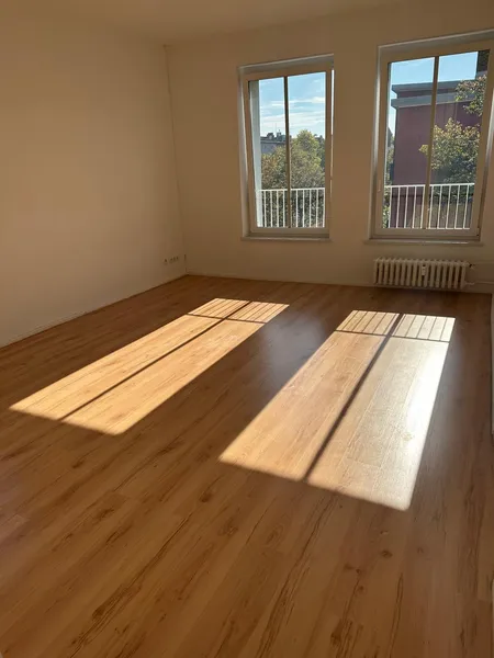 Geräumige 3 Zimmerwohnung mit Einbauküche in Spandau — photo 1